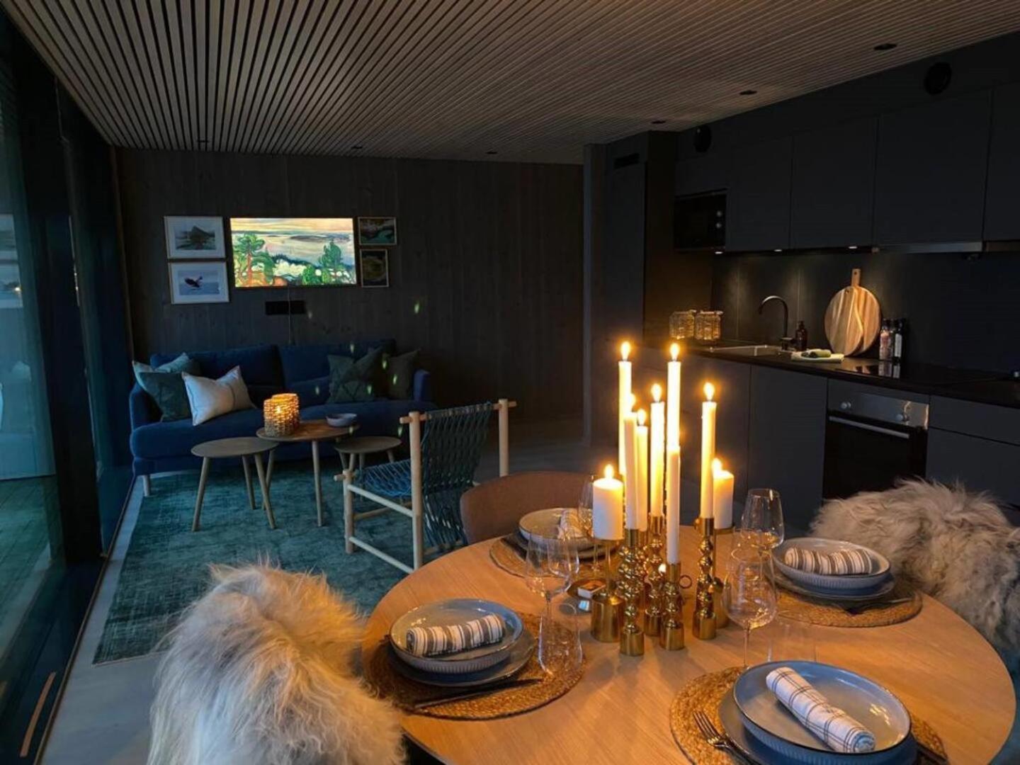 Waterfront Apartment With Panoramic Sea View Henningsvær Kültér fotó